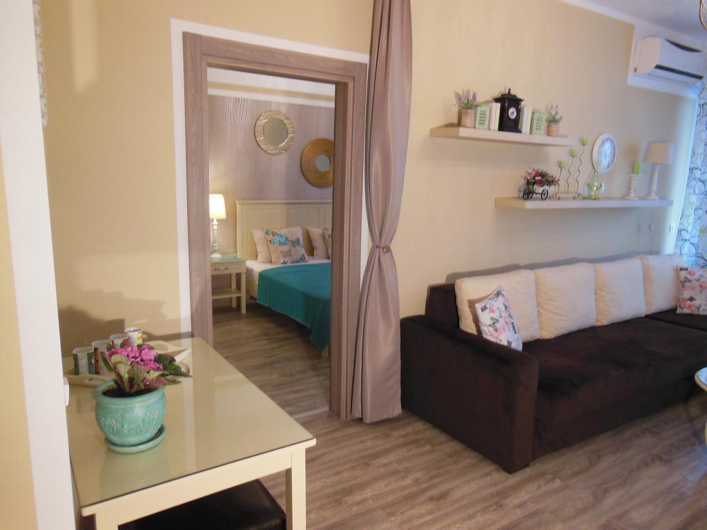 Gabrielle Apartment Summerland Mamaia Exterior foto